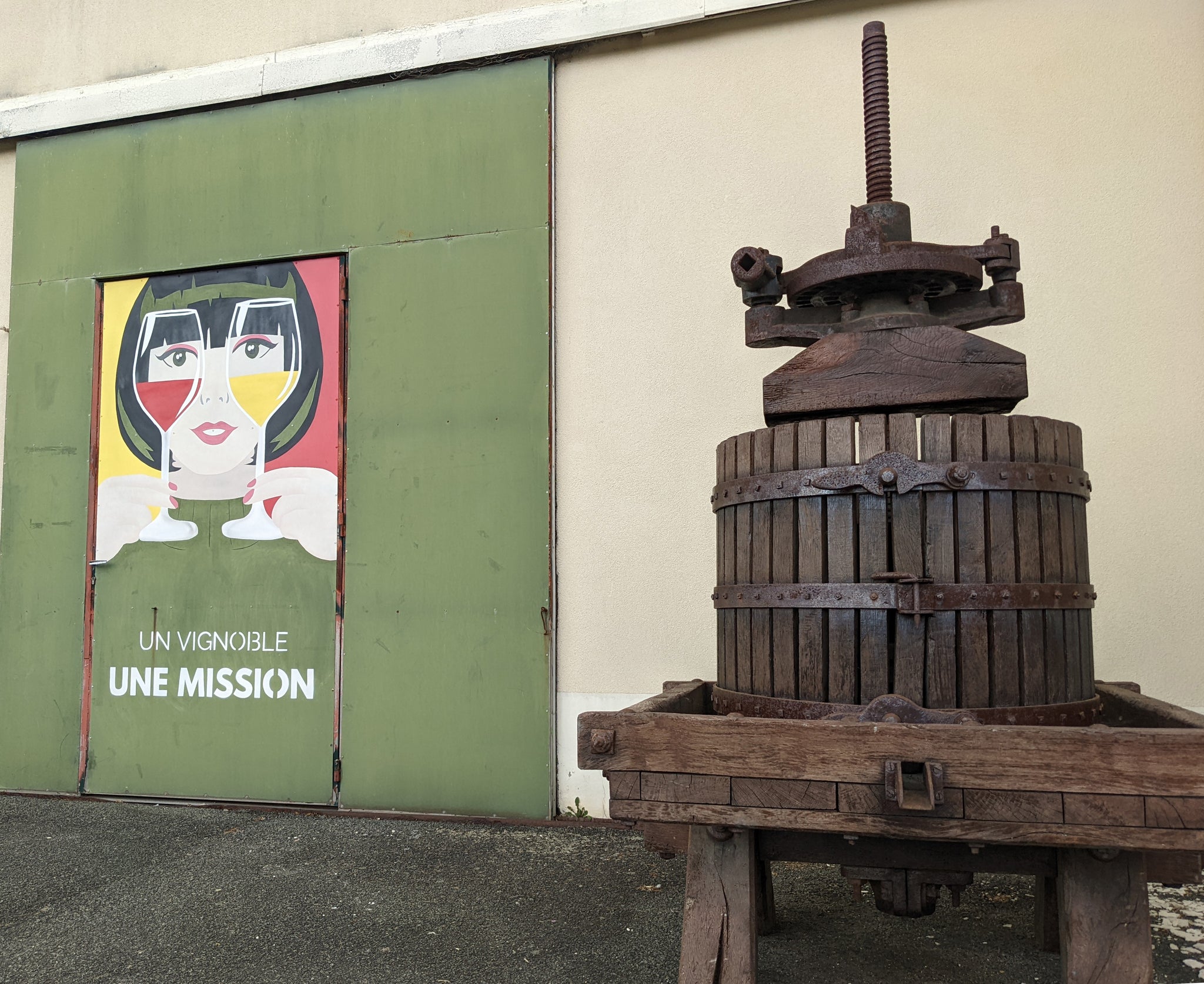 French Artist Draws on Inspiration from ADG Poster Art for New Vineyard Mural