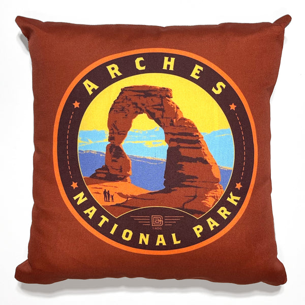 18"x18" Throw Pillow: Emblem of Arches National Park